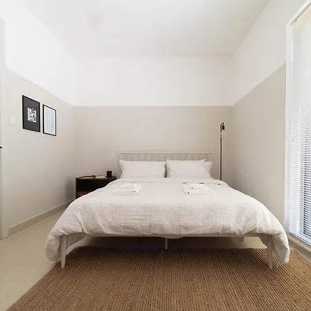 Cosy Designer Seaview Penthouse With Terrace & Bbq דירה